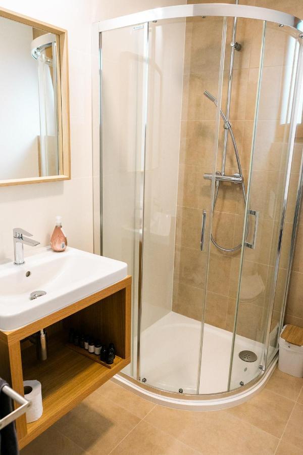 Vigeo Lounge B&B Coffee Bojnice Dış mekan fotoğraf