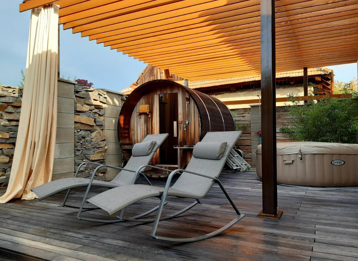 Vigeo Lounge B&B Coffee Bojnice Dış mekan fotoğraf