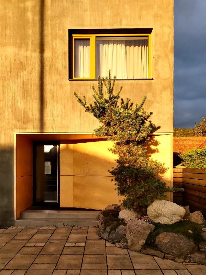 Vigeo Lounge B&B Coffee Bojnice Dış mekan fotoğraf